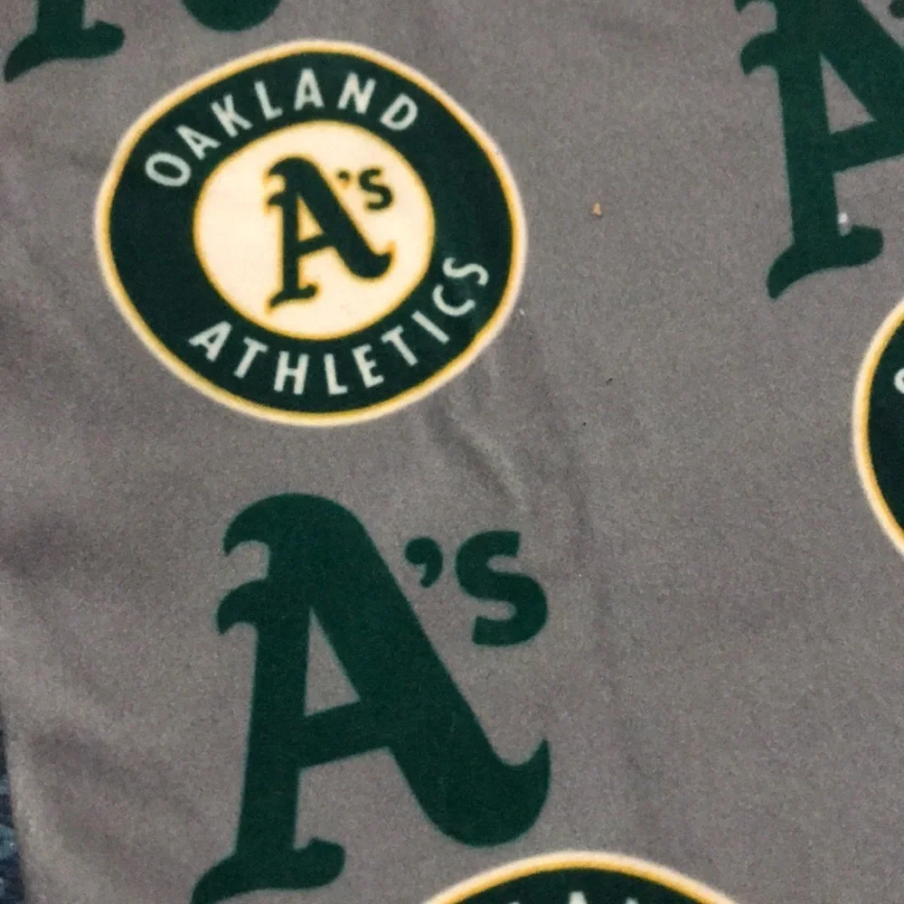 6/$20 New Oakland A’s soft adjustable neck gaiter